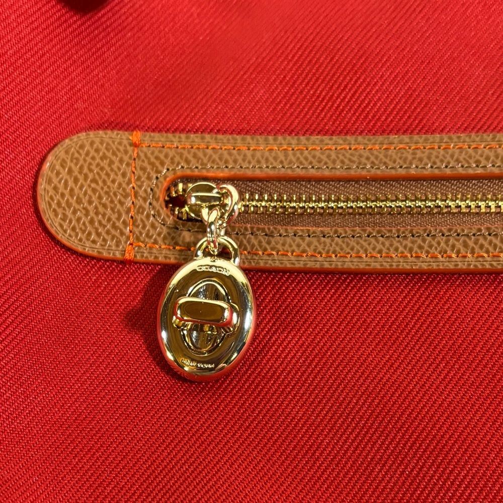 COACH Sawyer Red Crossbody - Picture 4 of 11